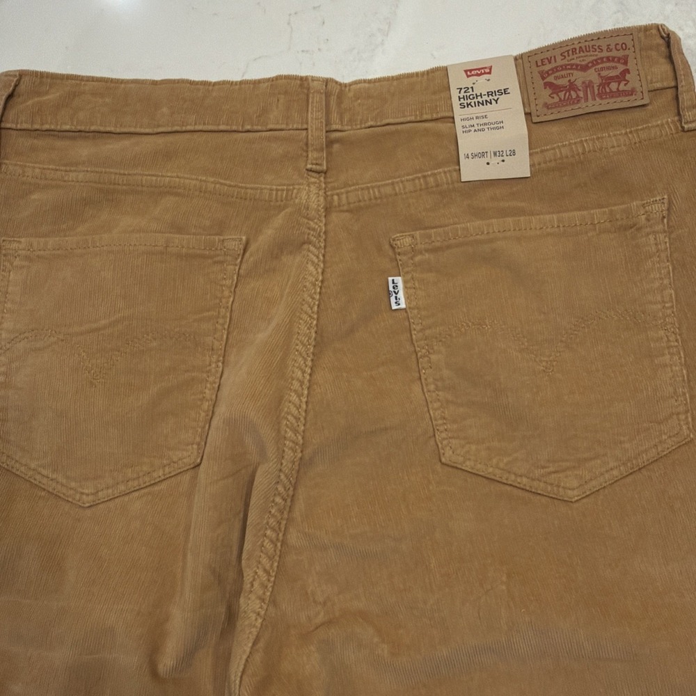 NWT Women's Levi's 721 Corduroy Pants Camel High Rise Skinny 32 X 28 14 Short